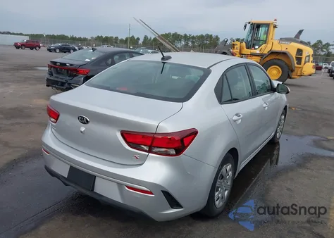 2021 Kia Rio S z USA, uszkodzony, nr VIN 3KPA24AD2ME404986